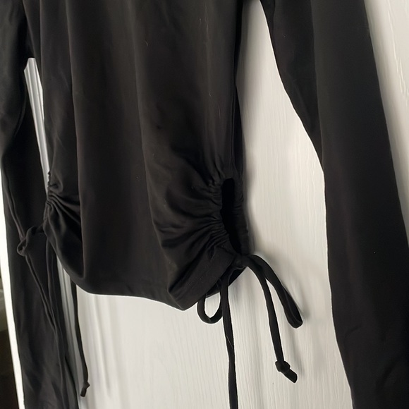 NWOT- 2 for $15- Fashion Nova Long Sleeves Ruched Tops- Black & Green - Picture 11 of 14